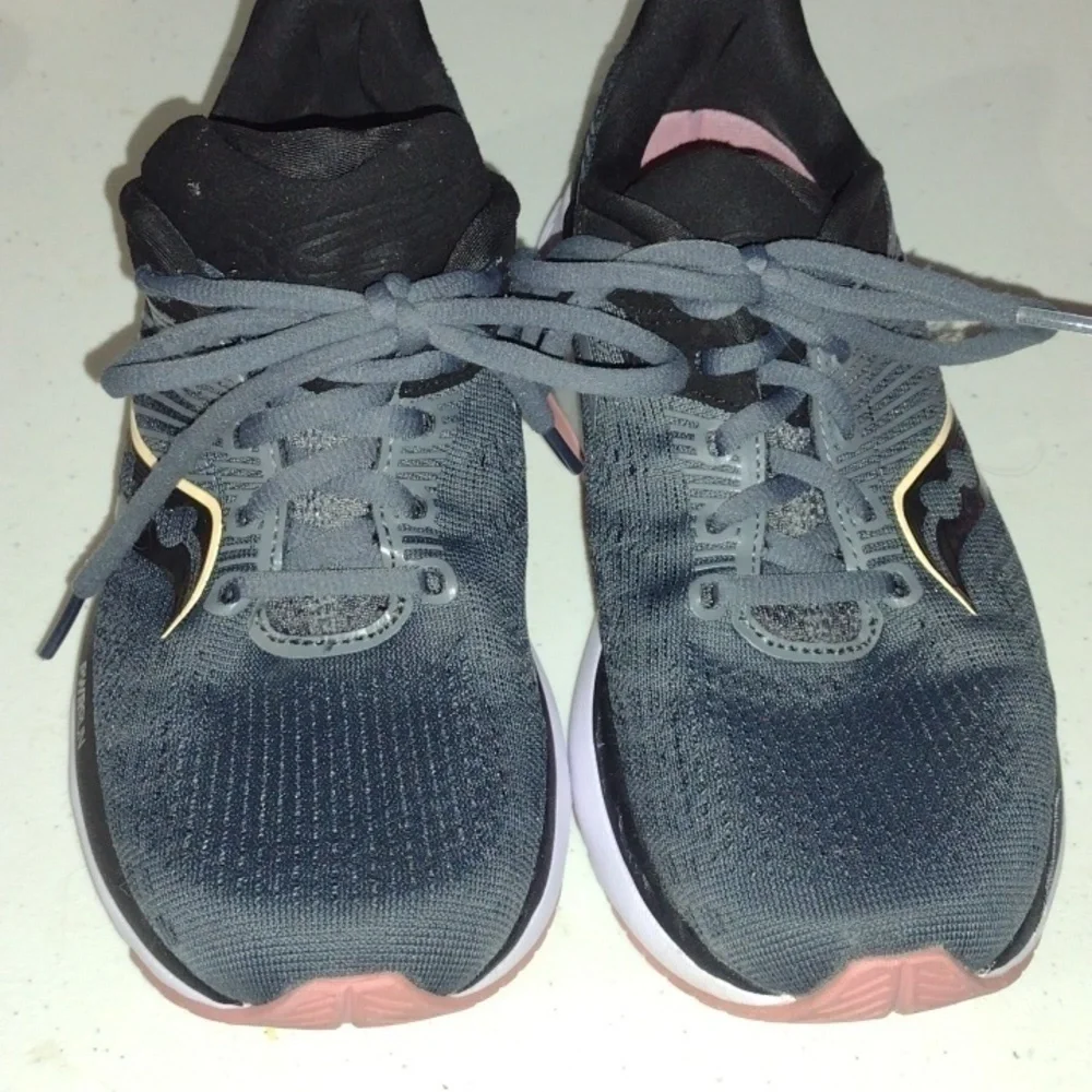 Saucony Guide 14 PowerRun Charcoal Rose Sneakers Woman’s 7 fromfit walking runni